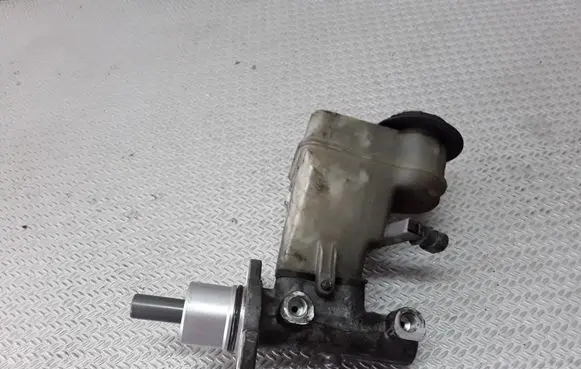 Opel Vectra C Master brake cylinder 320670693