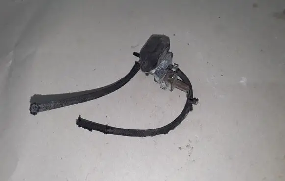 Volkswagen Sharan Vacuum valve 72189555