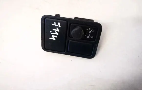 Nissan Almera N16 Headlight level height control switch 6896090j00 68960-90j00