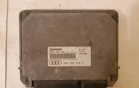 Audi A3 S3 8L Engine control unit/module 06A906019D 5WP4193 419302