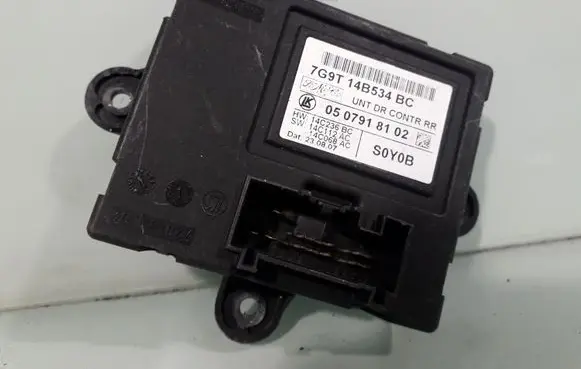 Volvo V70 Door control unit/module 0507918102