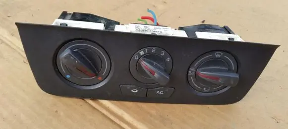 Seat Ibiza IV (6J,6P) Climate control unit 6J0820045A