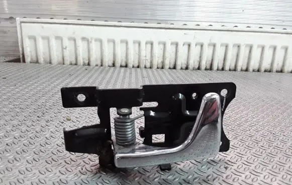 Land Rover Discovery Rear door interior handle