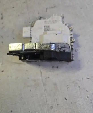 Audi A4 S4 B8 8K Front door lock 8J2837015C