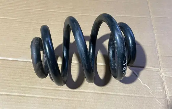 Volkswagen Transporter - Caravelle T5 Rear coil spring