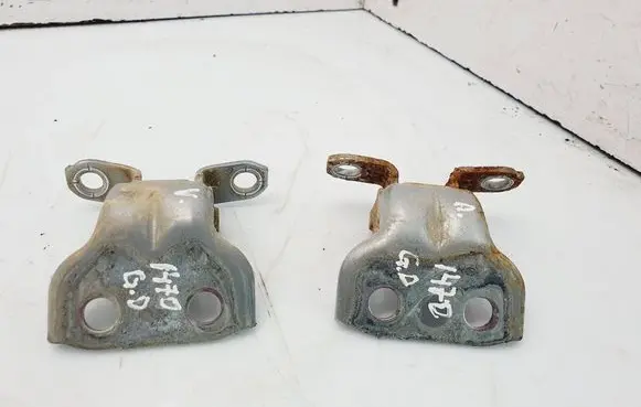 Daihatsu Sirion Rear door hinge set 