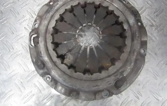 Mitsubishi Space Runner Pressure plate 