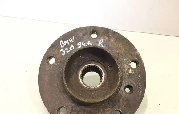 BMW 3 E36 Rear wheel hub
