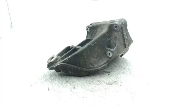 Mercedes-Benz Vito Viano W447 Engine mounting bracket A6512235704