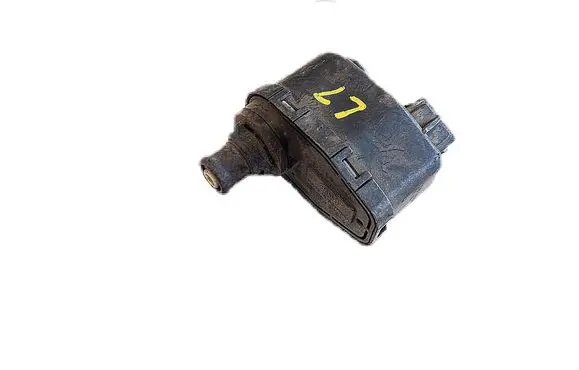 Volkswagen Golf III Headlight level adjustment motor 165941295