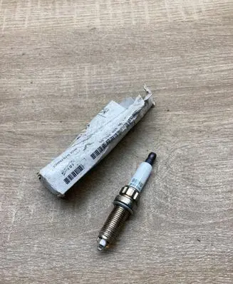 Peugeot 208 I Spark plug 9802840180 12ZR8STP