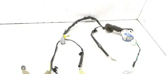 Suzuki SX4 S-Cross Front door wiring loom 3675761M11
