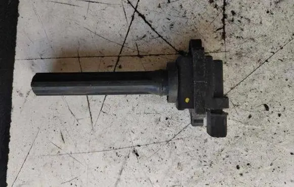 Suzuki Grand Vitara I High voltage ignition coil 3341077e2