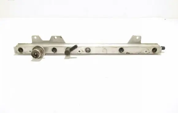 Volvo S60 Fuel main line pipe 9202710
