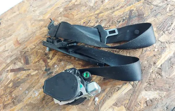 Mercedes-Benz Sprinter W906 Front seatbelt 9068600285