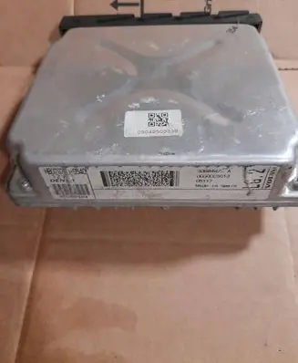 Volvo V70 Engine control unit/module 30684877 0000003013 05117