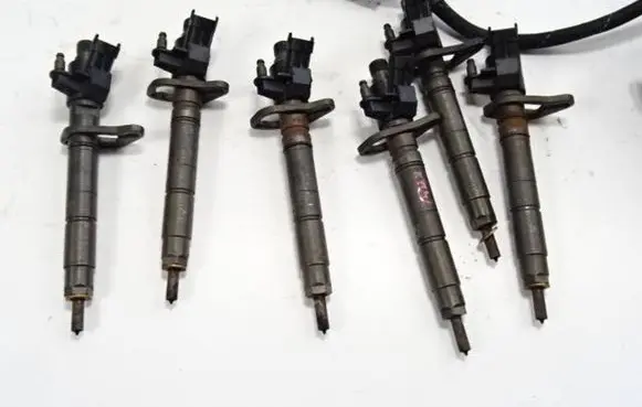 Fuel injectors set