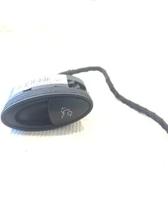 Mercedes-Benz E W211 Tailgate opening switch A2118205510