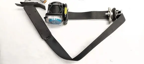 Nissan X-Trail T32 Front seatbelt 0643390 TKKAH2EG671