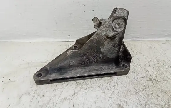 BMW 7 E65 E66 Engine mounting bracket 22116770005 13807410 6864