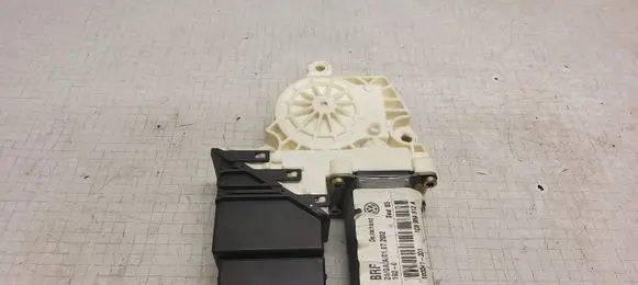 Seat Toledo II (1M) Rear door window regulator motor 1C0959812A 105581307