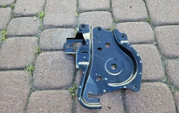 Toyota Camry VIII XV70 Front shock absorber mounting bracket OPELCZESCI.com-D71