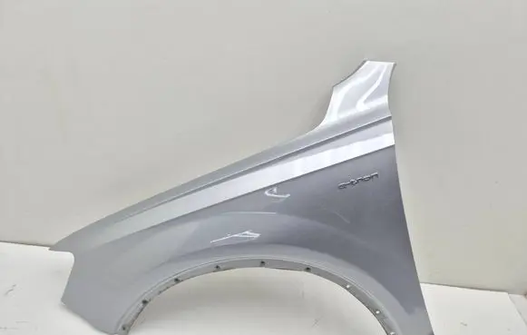 Audi Q7 4M Fender 4M0821106D 4M0821106C