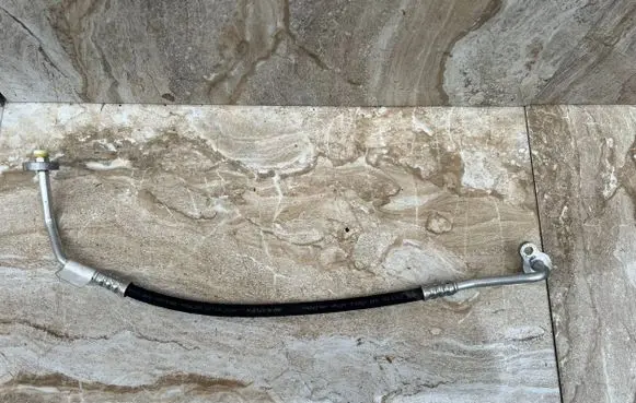 Volvo C40 Air conditioning (A/C) pipe/hose 32226966