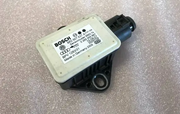 Audi A4 S4 B8 8K ESP acceleration yaw rate sensor 8K0907637A