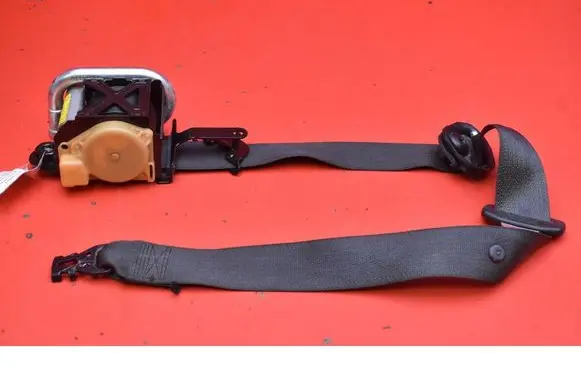 Opel Insignia A Front seatbelt 13303849