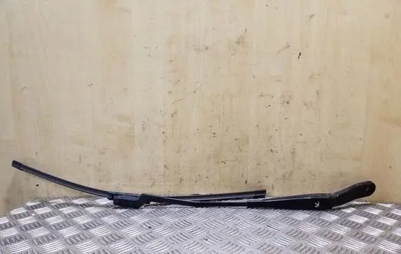 Front wiper blade arm