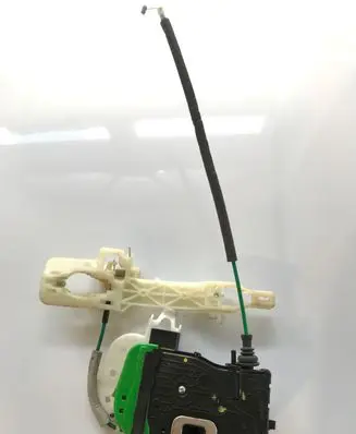 Hyundai i40 Front door lock 813103Z000