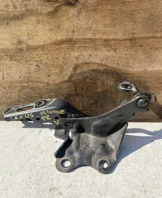 Lexus IS 200-300 Engine bonnet/hood hinges