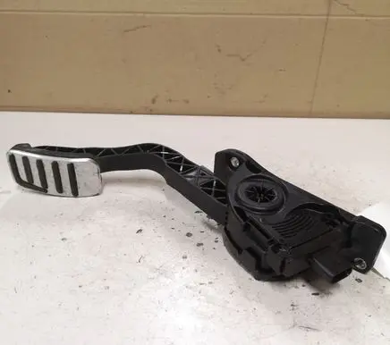 Volvo V40 Accelerator throttle pedal 31341777 6PV01036854