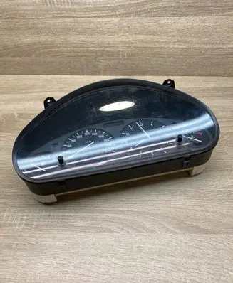 BMW 3 E36 Speedometer (instrument cluster) 1387413