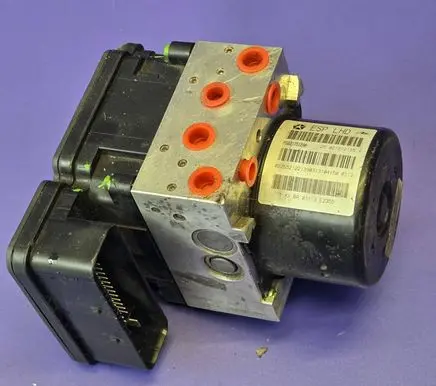 Fiat Freemont ABS Pump P68217512AA 25021221394 28526612013