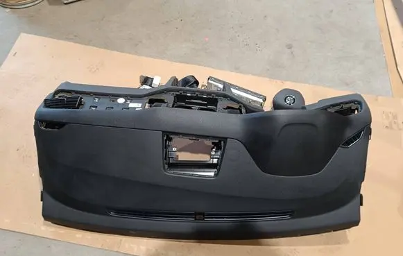 Volkswagen Golf Sportsvan Dashboard 571