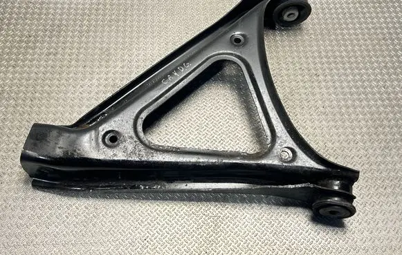 Rear upper control arm/wishbone