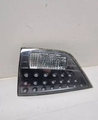 Mitsubishi Outlander Tailgate rear/tail lights