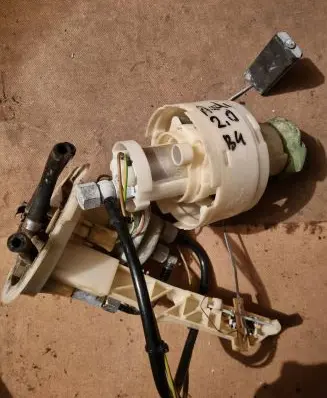 Audi 80 90 S2 B4 Fuel injection high pressure pump