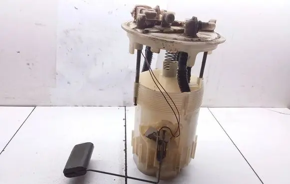 Opel Vivaro In-tank fuel pump 8200009645B 56104010