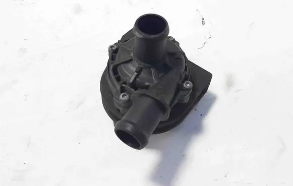 Volkswagen PASSAT B8 Electric auxiliary coolant/water pump 2Q0965567