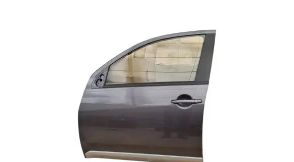 Mitsubishi Outlander Front door