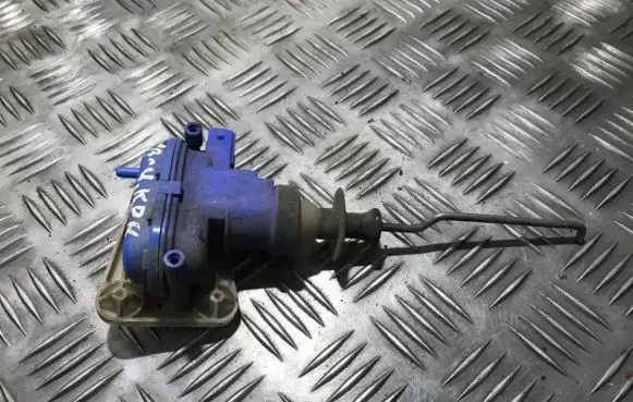 Audi 80 90 S2 B4 Central locking vacuum pump 893862123