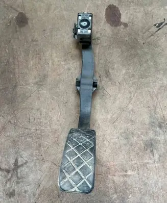 Volkswagen Golf IV Accelerator throttle pedal 1J1721511C