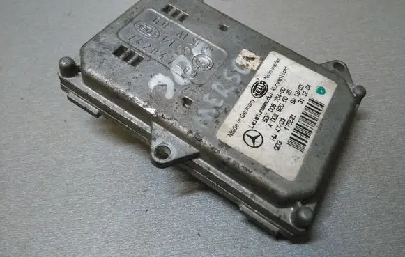 Mercedes-Benz E W211 Headlight ballast module Xenon A0028206025 5DF00870400 0028206025