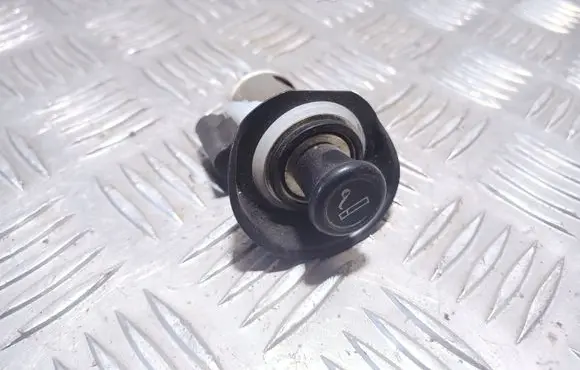 Mitsubishi Carisma Cigarette lighter 
