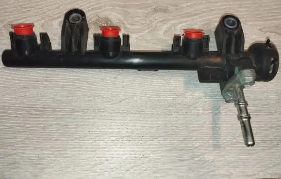 Peugeot 107 Fuel main line pipe 238140Q010A 2381400010A