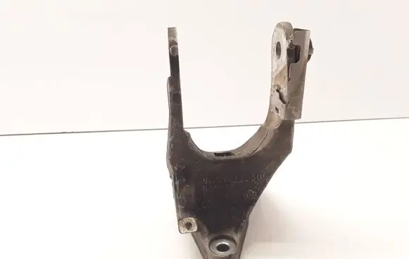 Peugeot 607 Engine mounting bracket 9653919280