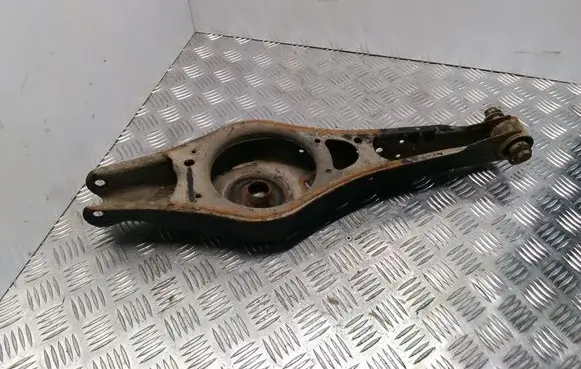 Volkswagen Golf VI Coil spring/strut mount 